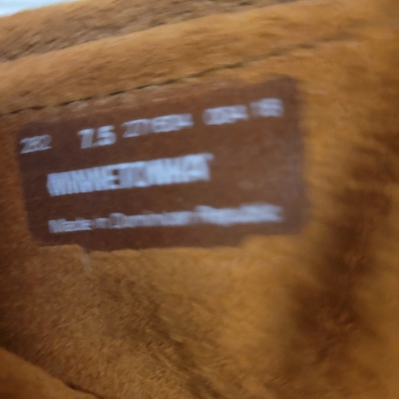 Minnetonka brand hard sole boots 7.5 - Picture 4 of 5